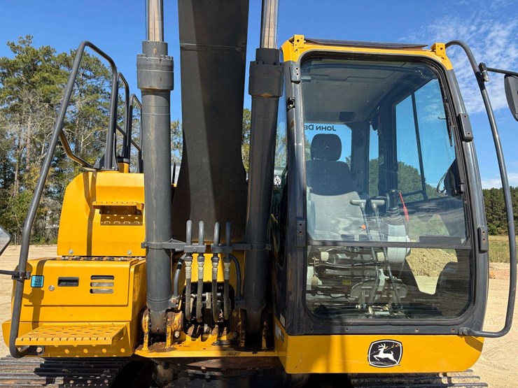 2022-john-deere-200g-excavator-(2,224-hours)-image-27
