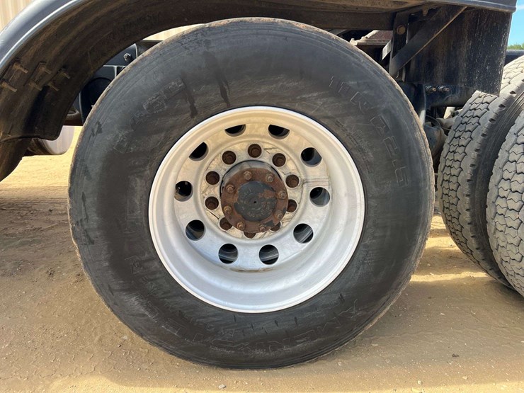 2016-international-prostar+-122-tandem-axle-day-cab-truck-tractor-–-cummins-isx15-diesel-(530,432-mi-image-33