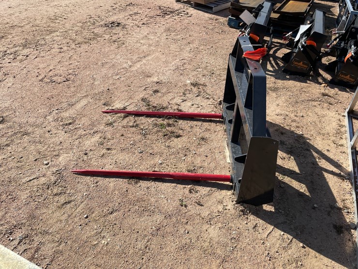 #4115-•-landhonor-skid-steer-bale-spear-attachment-image-3