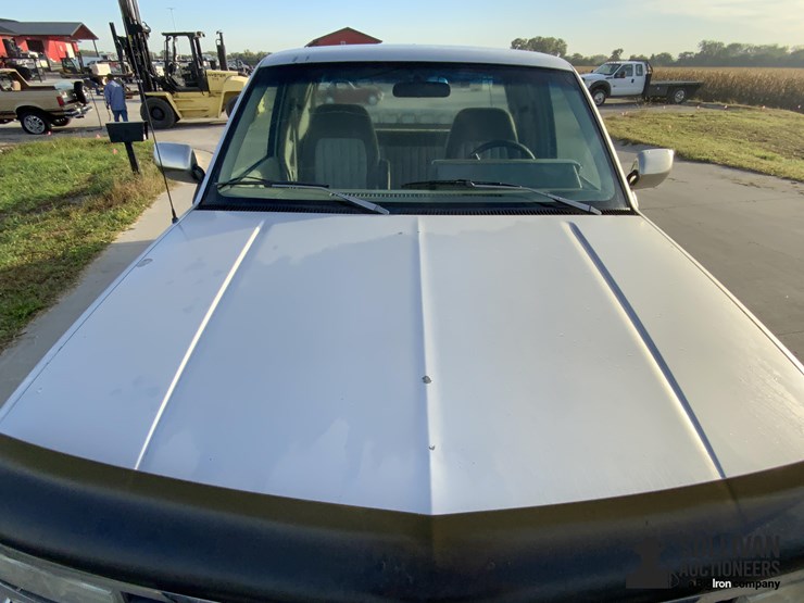 1993-chevrolet-silverado-gmt-400-k1500-4x4-extended-cab-pickup-image-13