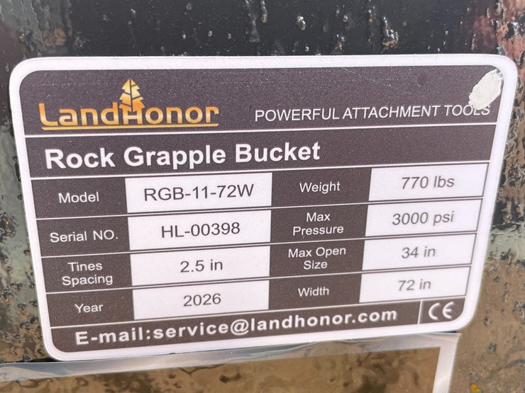 #4077-•-landhonor-hydraulic-rock-bucket-attachment-image-12