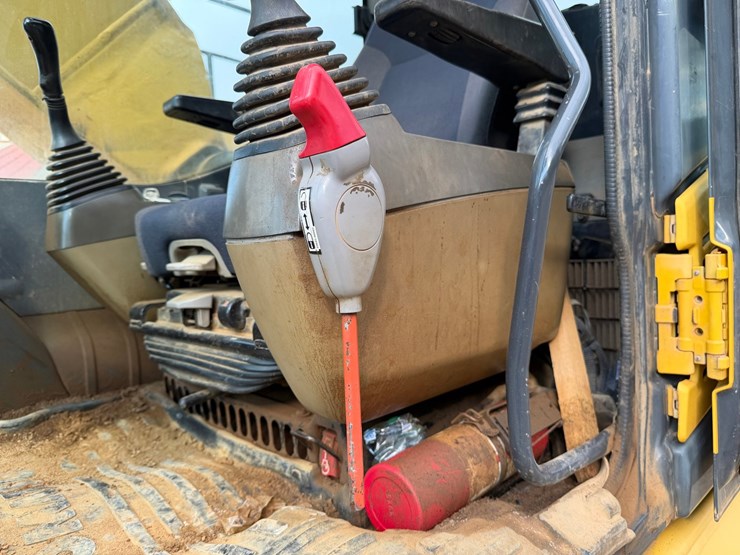 #4089-•-2014-komatsu-pc210-lc-excavator-image-82