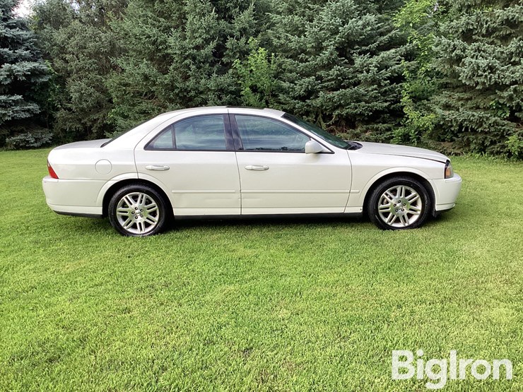 2005-lincoln-ls-4-door-sedan-image-4