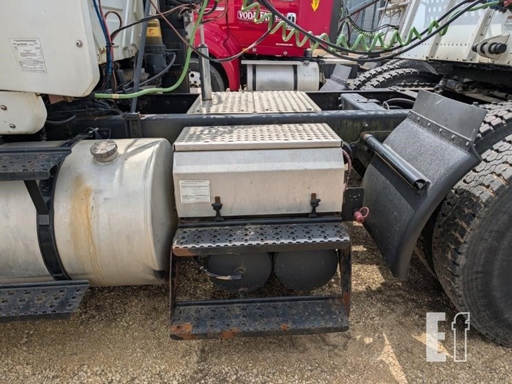 2007-international-transtar-8600-image-10
