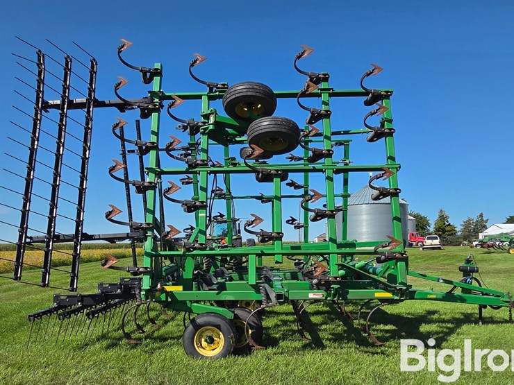 2011-john-deere-2210-field-cultivator-image-4