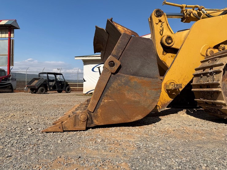 #4088-•-caterpillar-963-crawler-loader-image-12