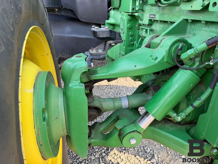 2011-john-deere-8335r-tractor-image-70