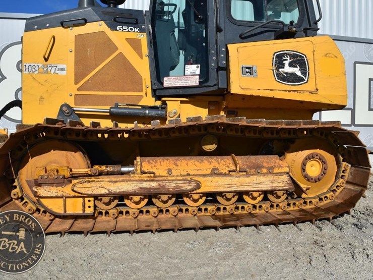 2021-deere-650k-image-25