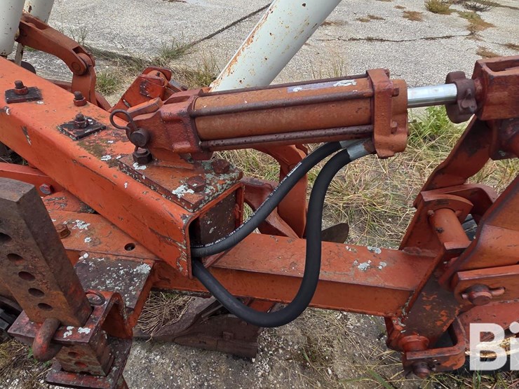 international-720-plow-image-19
