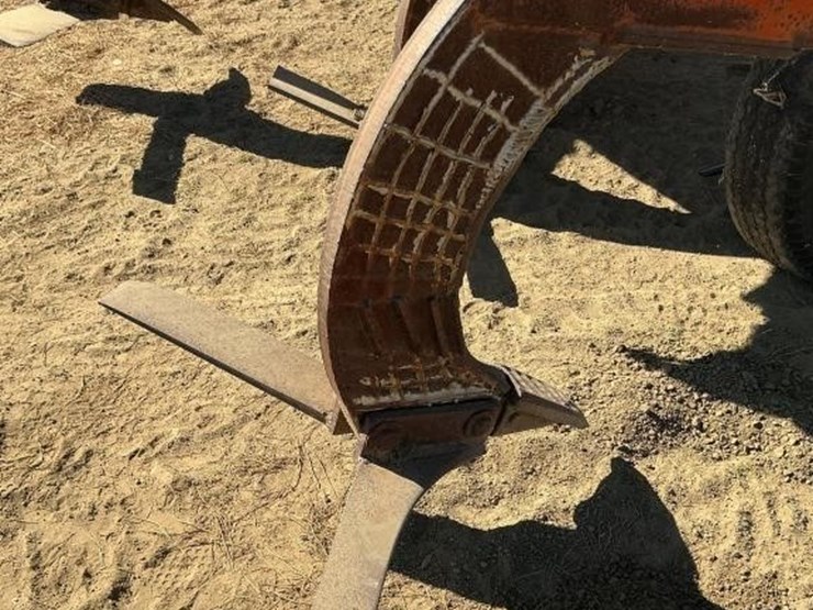 allis-chalmers-600-3-shank-hd-pull-ripper-image-11