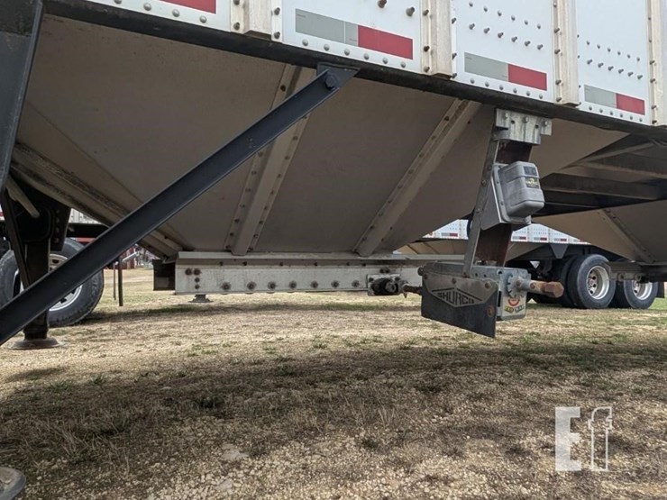 2014-merritt-grain-hopper-image-4