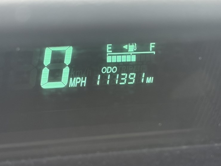 2009-toyota-prius-hybrid-sedan-image-31