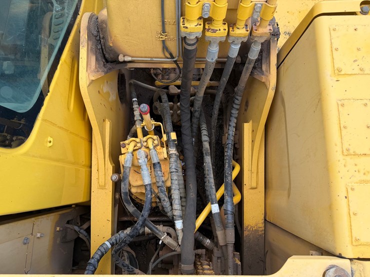#4089-•-2014-komatsu-pc210-lc-excavator-image-65