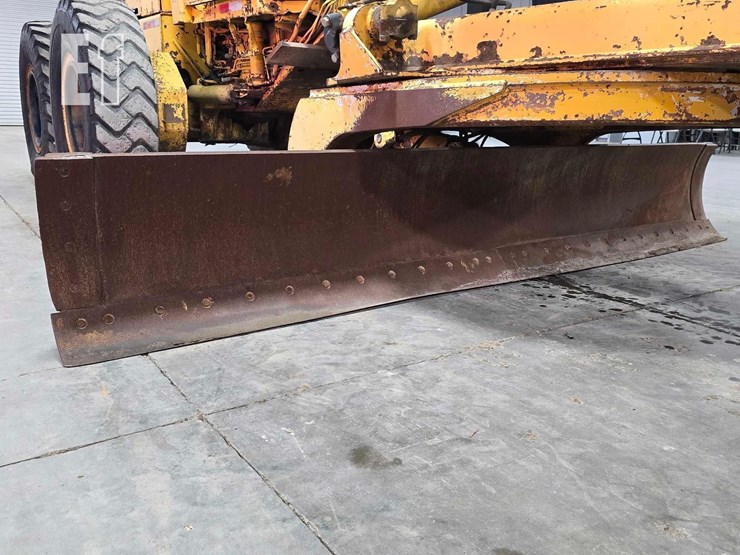 1979-deere-772a-image-10