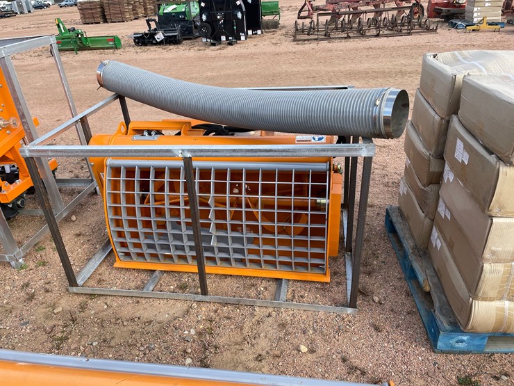 #4065-•-landhonor-skid-steer-double-discharge-concrete-mixer-attachment-image-10