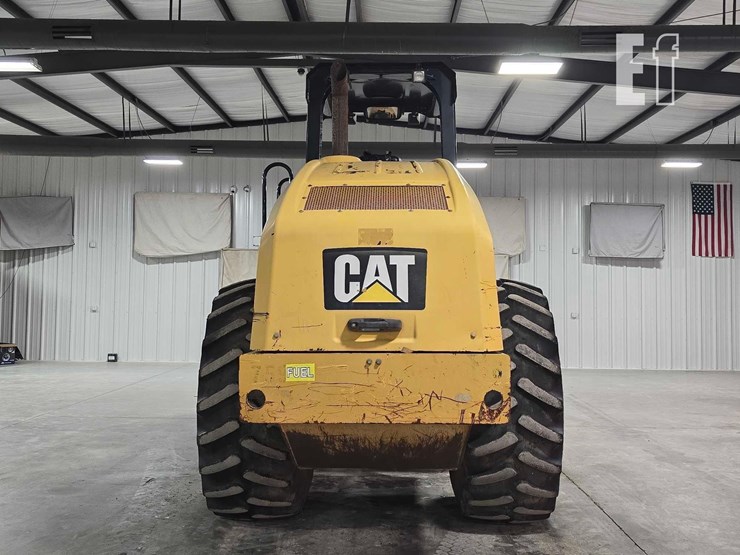 2012-caterpillar-cp54b-image-8
