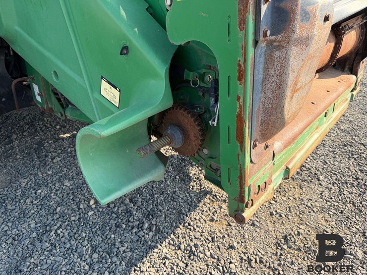 2012-john-deere-s670-combine-image-13
