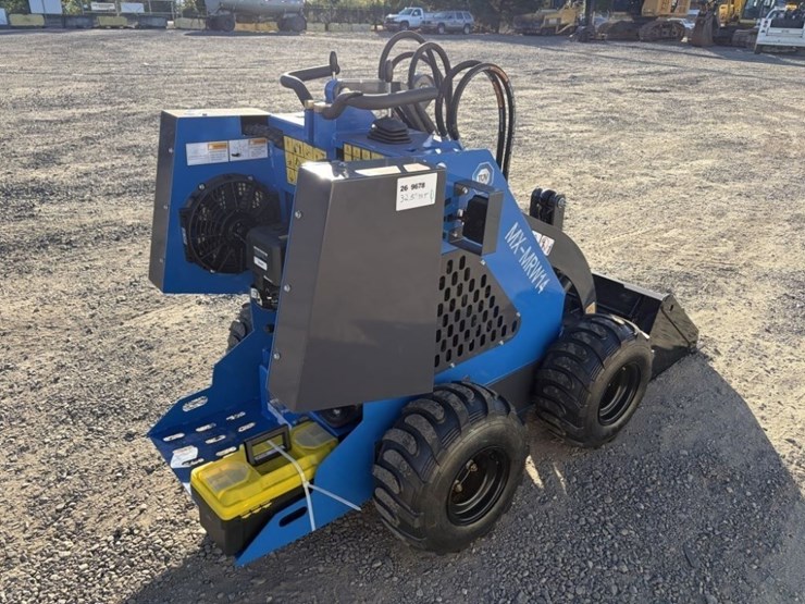 2026-agt-mx-mrw14-mini-skidsteer-loader-image-4