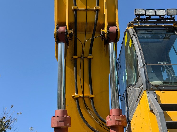 #4098-•-2015-john-deere-870g-lc-excavator-image-46