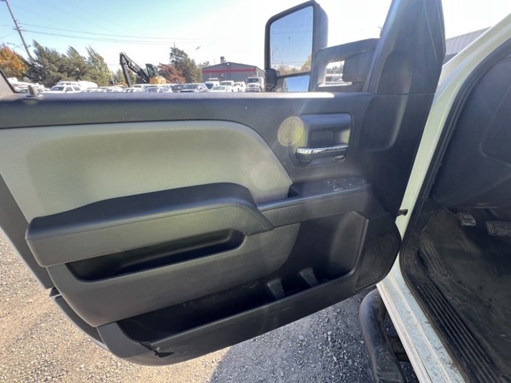 2016-gmc-sierra-2500-image-14