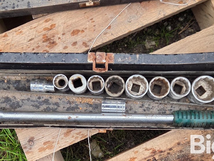 pallet-of-misc-tools-image-15