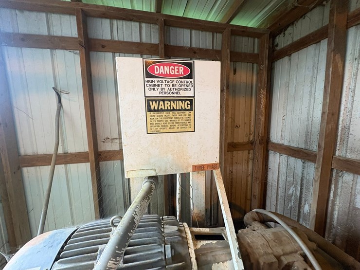 #42224-•-trash-compactor-image-24