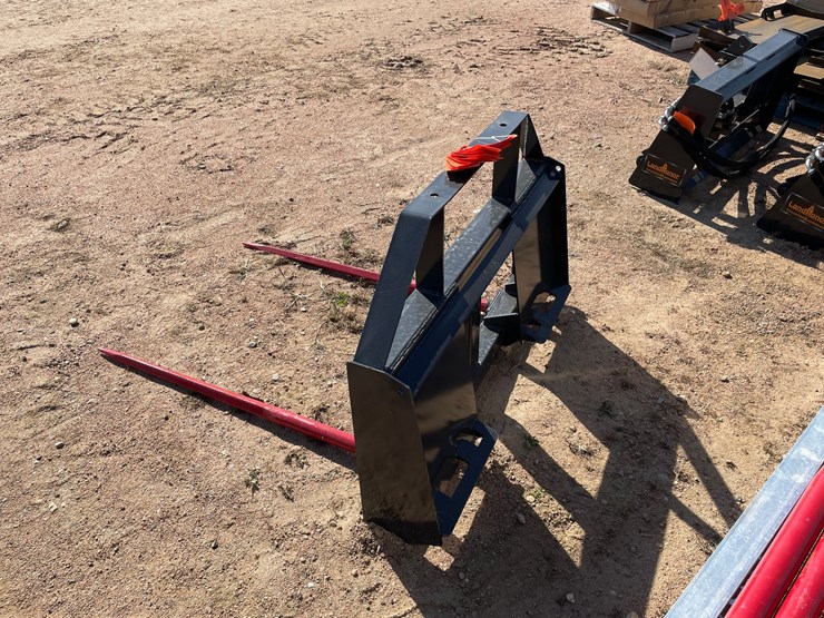 #4111-•-landhonor-skid-steer-bale-spear-attachment-image-4