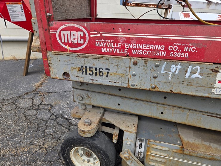 #12-•-mec-boom-scissor-lift-/-model:-2034ht-/-hours-not-known-image-4