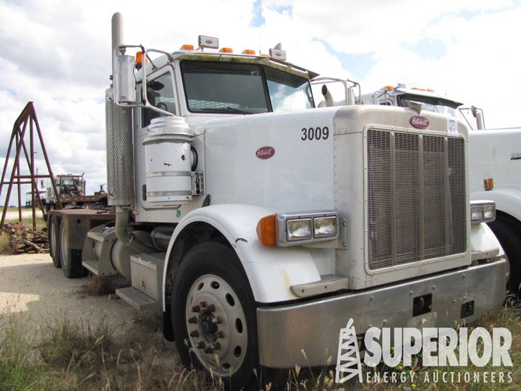 2005-peterbilt-378-t/a-day-cab-road-winch-truck-image-2