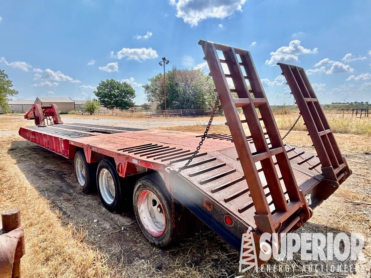 1981-nabors-49'oal-3-axle-detach/foldable-neck-equipment-trailer-image-4