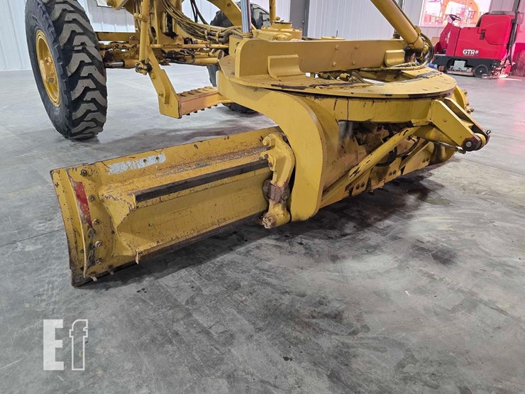 2004-caterpillar-143h-image-12