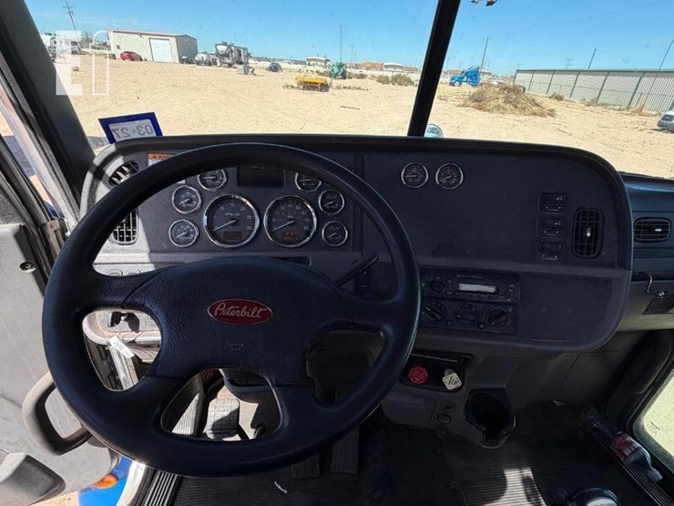 2013-peterbilt-386-image-14
