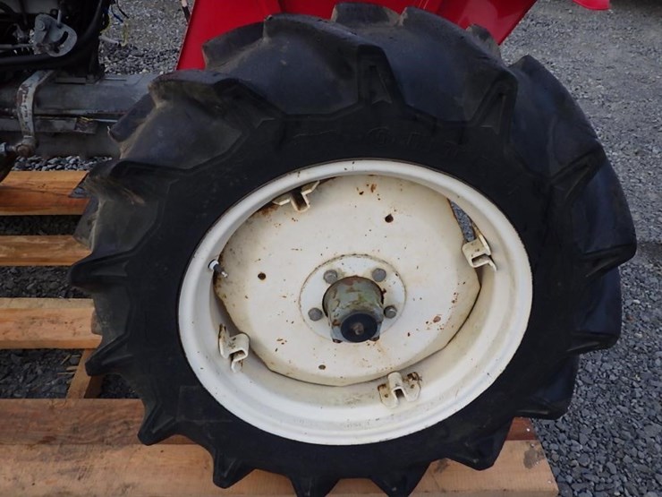 mitsubishi-tractor-image-13