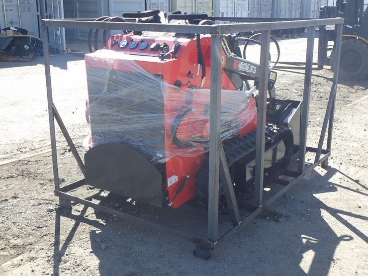 2026-agt-lrt23-skid-steer-track-loader-image-3