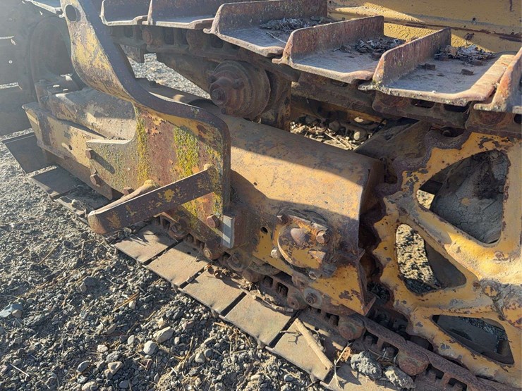 caterpillar-d2-image-15