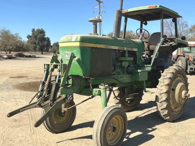john-deere-4240-hi-crop-tractor,-powershift-image-2