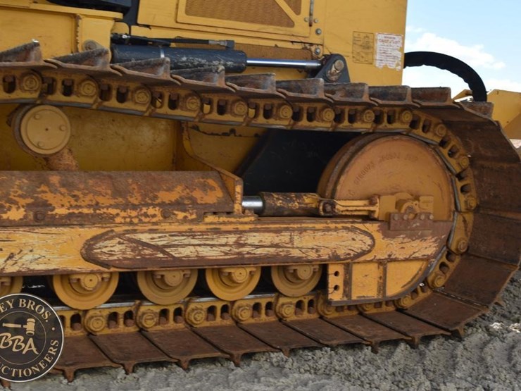 2021-deere-650k-image-32
