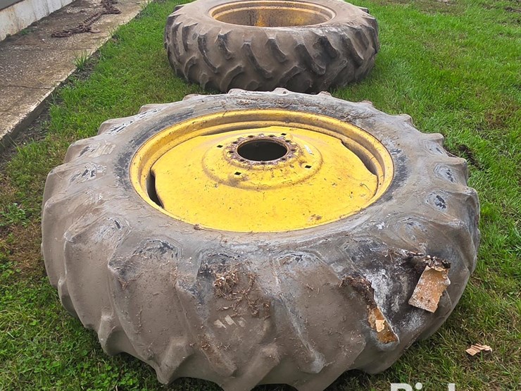 john-deere-duals-image-8