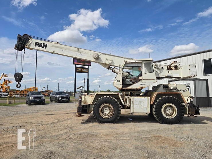 p&h-century-rough-terrain-crane-3720-image-5