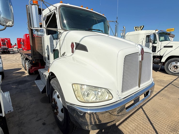 2020-kenworth-t370-image-4