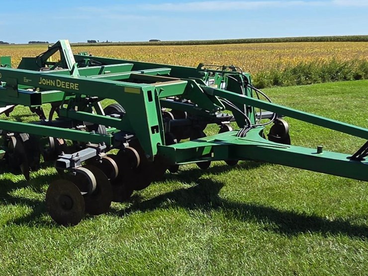 2010-john-deere-2700-mulch-ripper-image-3