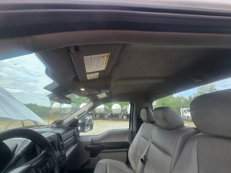 2021-ford-f350-image-33