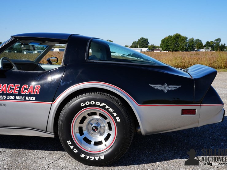 run-#71---1978-chevrolet-corvette-pace-car-edition-image-16