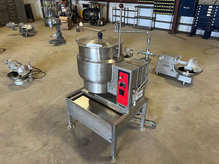vulcan-k12ett-electric-tilting-steam-kettle-w/-stand-image-1