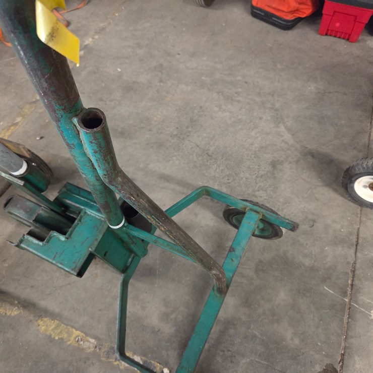 #96 • Greenlee 1800 pipe bender (MISSING one wheel)