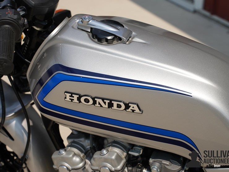 run-#150---1981-honda-cb750f-super-sport-motorcycle-image-15