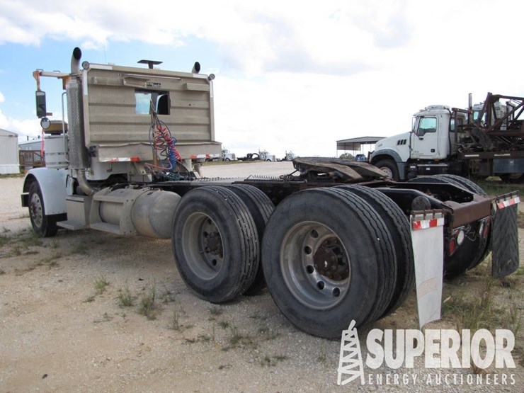 2005-peterbilt-378-t/a-day-cab-road-haul-truck-image-3