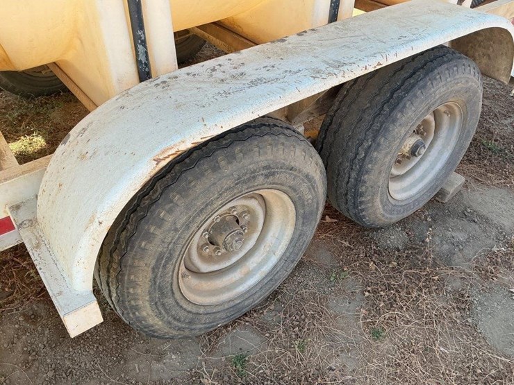 big-w-1600g-poly-tank-mixing-trailer-image-8
