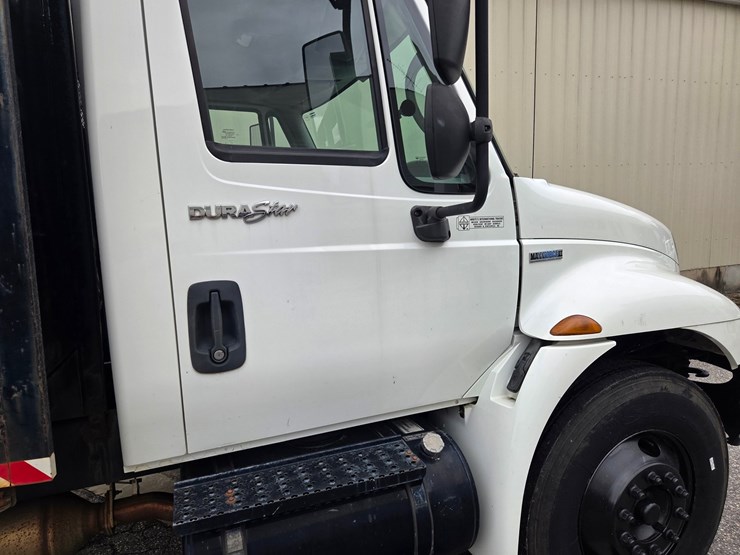#3-•-2008-international-4300-truck---2008-international-flat-bed-truck-/-vin:-1htmmaal68h651072-/-64,362-miles-image-23