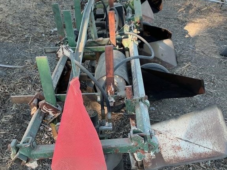 custom-3-pt-3-row-60"-hyd.-vine-trainer-image-4
